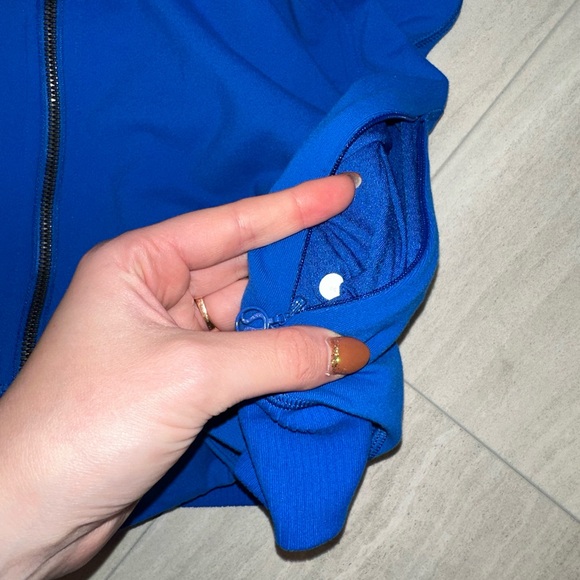 Lululemon Jacket - Picture 7 of 10